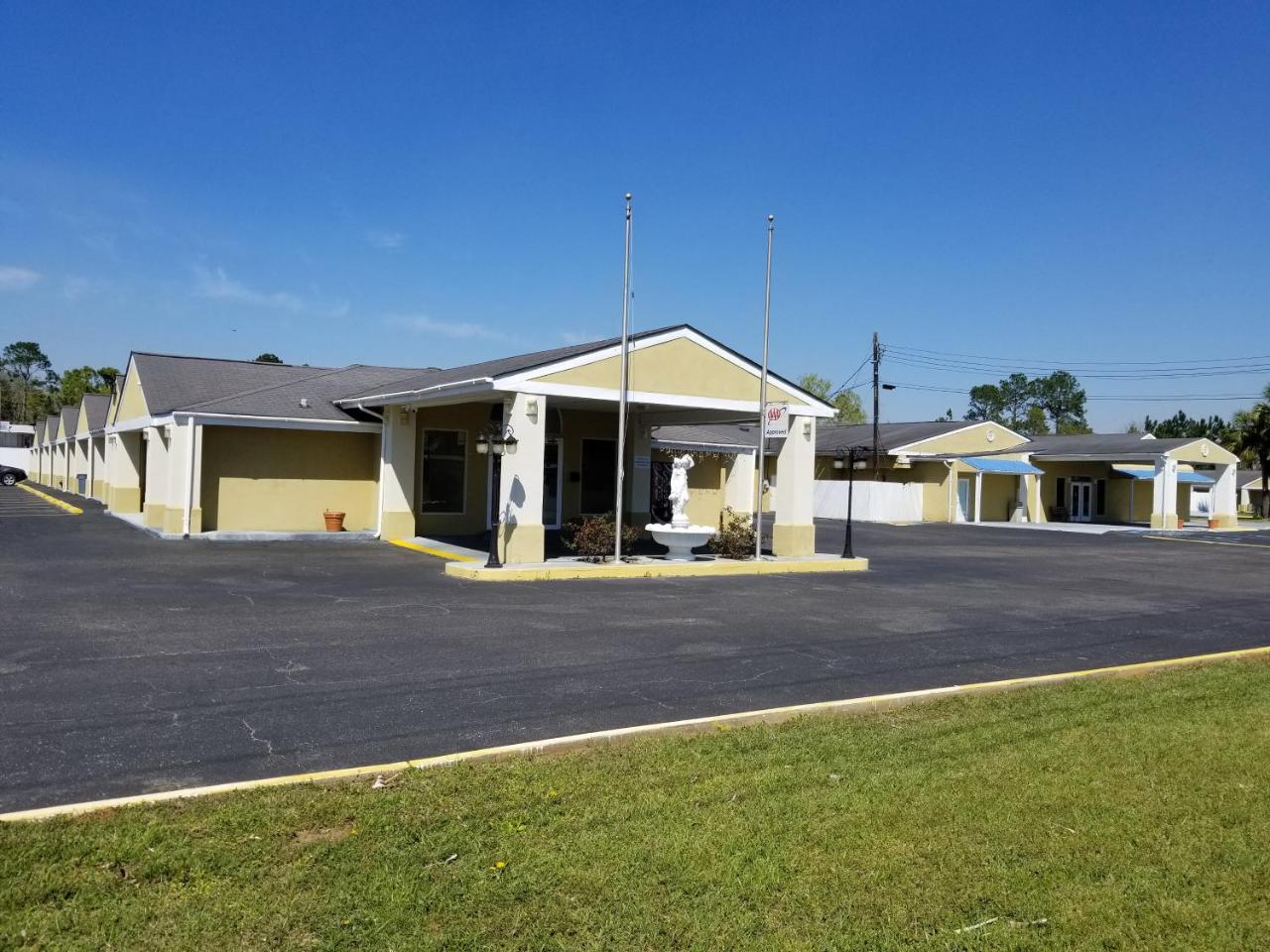Rodeway Inn & Suites Enterprise Extérieur photo